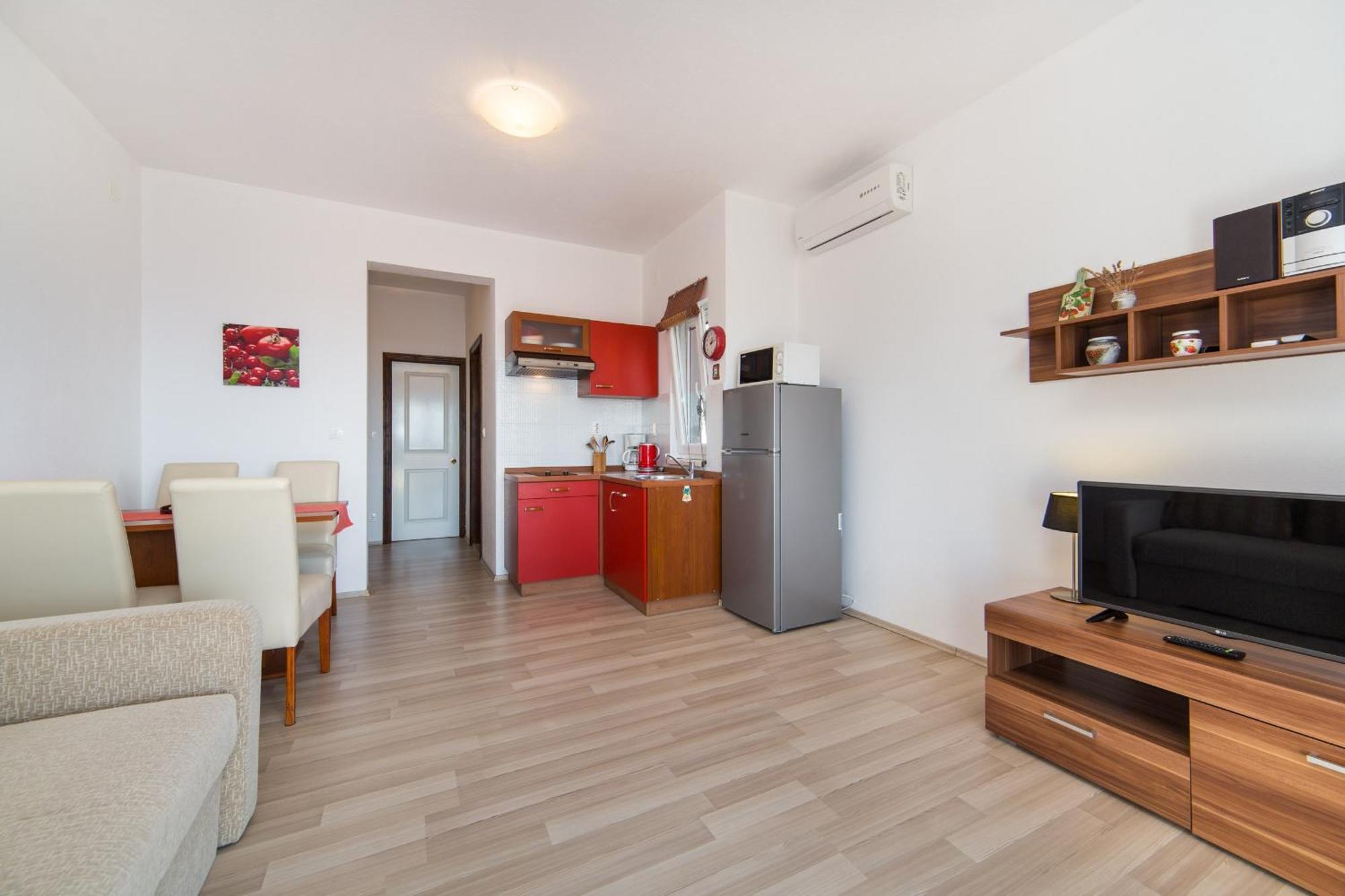Apartments By The Sea Brist, Makarska - 11078 Habitación foto