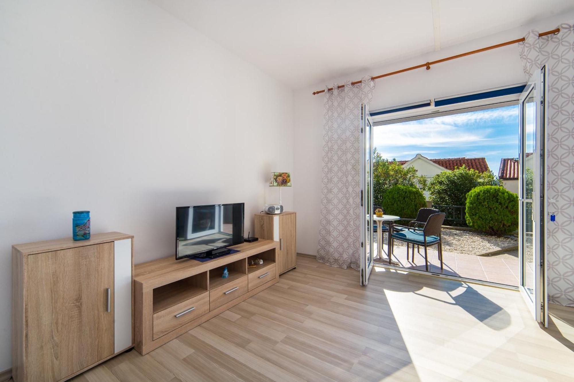 Apartments By The Sea Brist, Makarska - 11078 Habitación foto